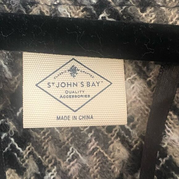 St. John’s Bay Plaid Tweed Asymmetrical Wrap with toggle Closure. Size Medium - Picture 7 of 8